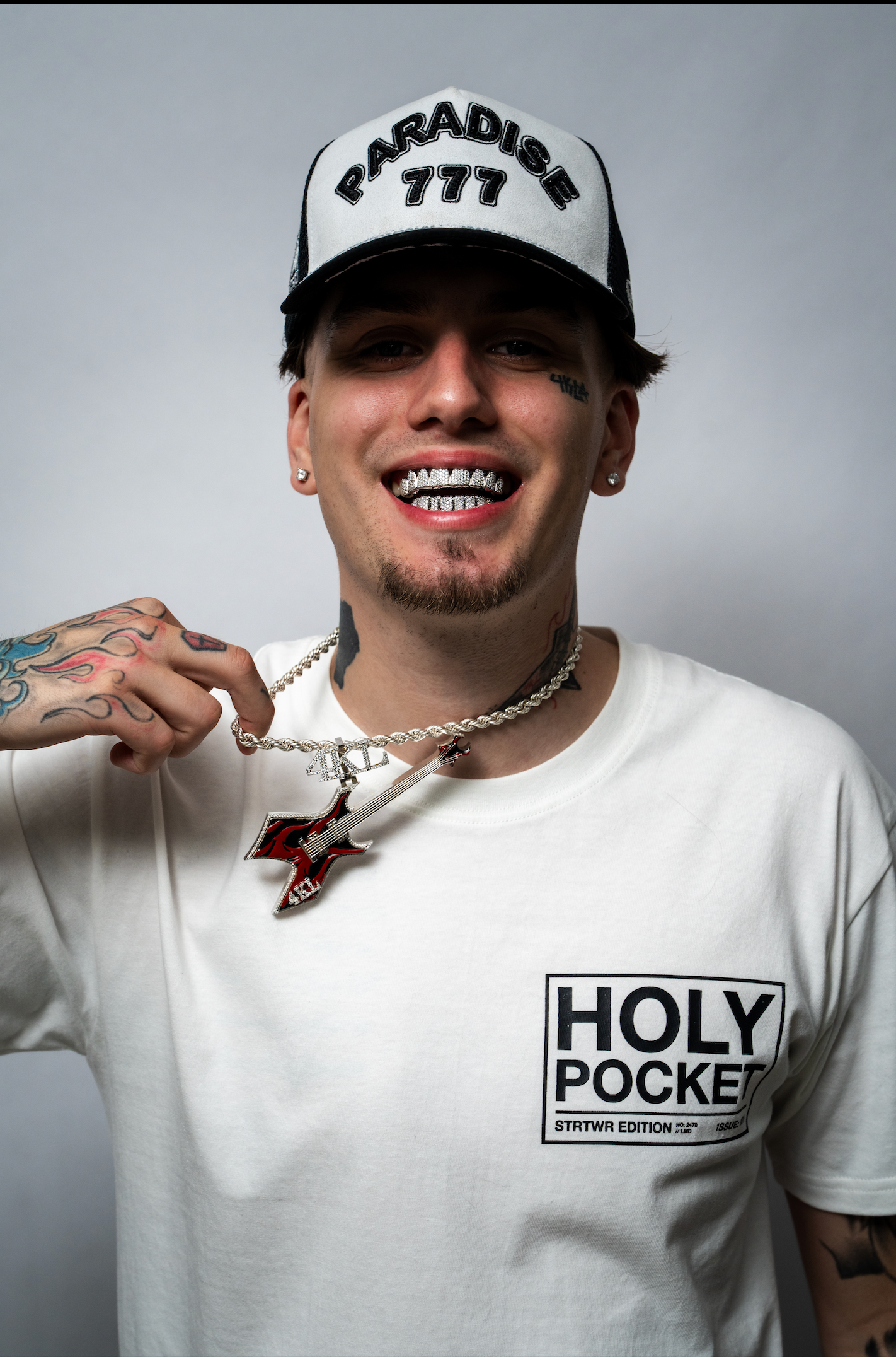 HOLY POCKET TEE - WHITE